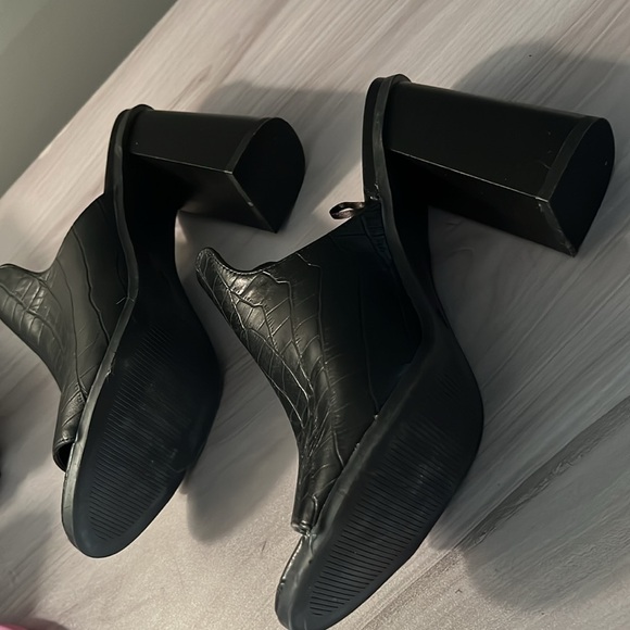 Seven 7 Heeled Mules - Picture 5 of 5